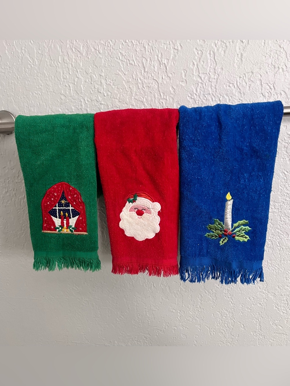 Royal Terry Vintage Christmas Hand Towels Set of 3 Santa Candle Window Fringe